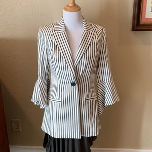 Cabi Flutter Sleeve Blazer